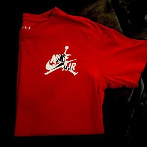 Boys Jordan Nike Air tee size L